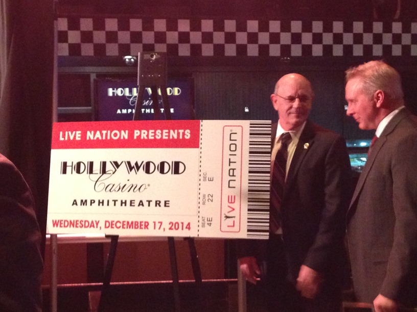 Mayor Mike Moeller and Hollywood Casino's Todd George.